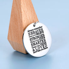 将图片加载到图库查看器,Inspirational-gift Positive Quotes Keychain Men Women Son Daughter Birthday Graduation Motivational Pendant Always Remember You Are Braver Than You Believe Unisex Accessories for Mom Dad Best Friends