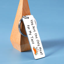 将图片加载到图库查看器,Gag Christmas Gift for Husband from Wife Funny Keychain for Boyfriend Men I Love You Valentine's Day Gifts for Him Anniversary Birthday Gifts for Fiancé Hubby Wedding Gifts for Groom from Bride