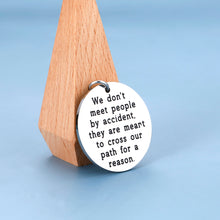 将图片加载到图库查看器,Coworker Leaving-gifts Keychain for Colleague Friend Boss Farewell Goodbye Present Going Away Thank You Keyring Retirement Pendant for Men Women We Don't Meet People by Accident