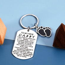 将图片加载到图库查看器,New Dad to Be Gifts Keychain Pregnancy Baby Announcement Gifts for Dad Men First Time Father's Day Gifts Soon to Be Dad