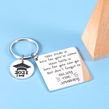 将图片加载到图库查看器,Inspirational Christmas Gifts for Women Men Kids Senior High School Students Graduation Gifts Keychain for Him Her Son Daughter Birthday Gift for Teen Girls Boys College Graduate from Mom Dad Jewelry