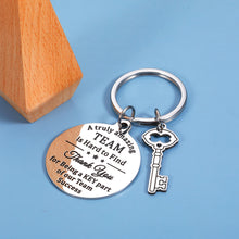 将图片加载到图库查看器,Coworker Leaving Gifts Retirement Keychain for Colleagues Employees Appreciation Gift for Women Men Boss Teacher Farewell Going Away Goodbye Thank You Gift Birthday Christmas Coach Retired Bestie Bulk