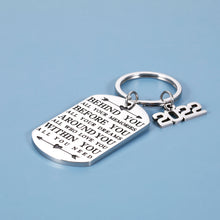 将图片加载到图库查看器,Class of 2022 Senior Graduation Gifts for Him Her Inspirational Christmas Gifts Keychain Nurse College Grads High School