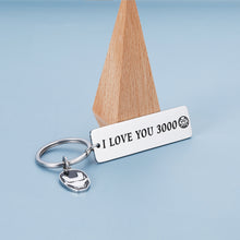 将图片加载到图库查看器,Christmas Gifts for Boyfriend Girlfriend I Love You 3000 Keychain Him Her Couple Valentine's Day Birthday Present from Husband Wife Movie Pendant for Dad Mom from Kids New Year Charm for Family