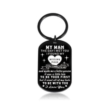 将图片加载到图库查看器,Christmas Gifts for Husband Boyfriend to My Man Keychain from Wife Girlfriend Anniversary Birthday Gifts for Men Him Valentines Day Gifts Couple Key Ring for Fiancé Engagement Wedding Gifts for Groom