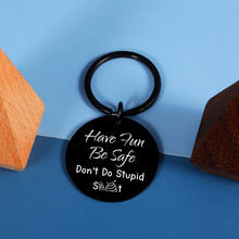 将图片加载到图库查看器,Gifts for 16 Year Old Boy Girl Double-Sided Dont Do Stupid Keychain Love Mom Dad Teen Girls Gift Ideas 16th Birthday Gifts for Him Her Christmas Stocking Stuffers for Teen Boys Son Daughter Grandson