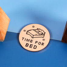 将图片加载到图库查看器,Valentines Day Gifts for Him Her Double-Sided Decision Coin Funny Gag Gifts for Boyfriend Girlfriend Kids Son Mens Christmas Stocking Stuffers for Teens Birthday Gifts for Friends Female Gamer Gifts