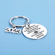 将图片加载到图库查看器,Class of 2023 Graduation Gifts for Him Her Inspirational Keychain Senior 2023 Gifts for Middle High School College University Nurse Student Christmas Stocking Stuffers for Teen Boys Girls Son Daughter