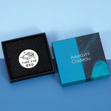 将图片加载到图库查看器,Valentines Day Gifts for Him Her Double-Sided Decision Coin Funny Gag Gifts for Boyfriend Girlfriend Kids Son Mens Christmas Stocking Stuffers for Teens Birthday Gifts for Friends Female Gamer Gifts